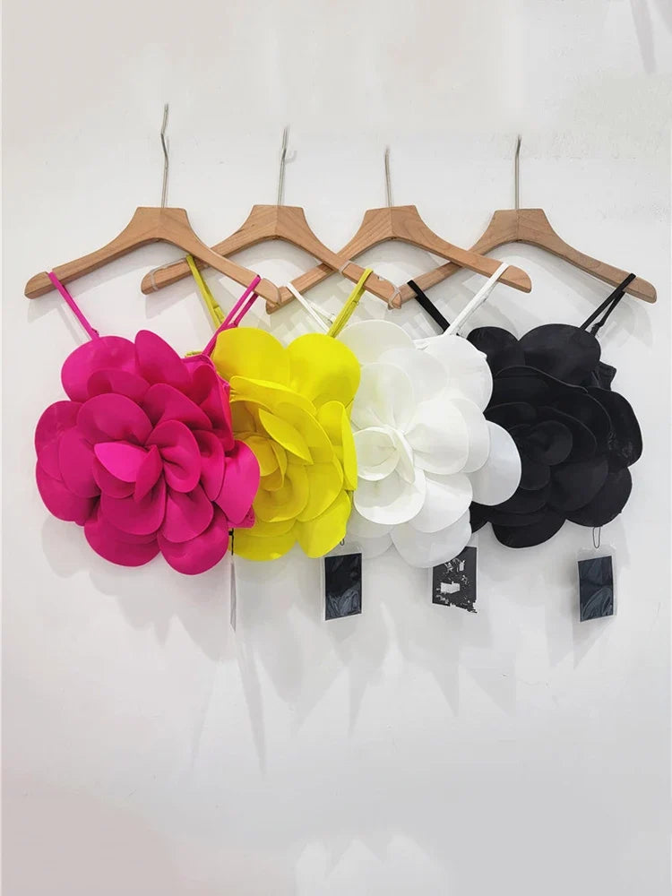 Top con flores en 3D