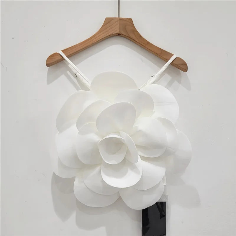 Top con flores en 3D