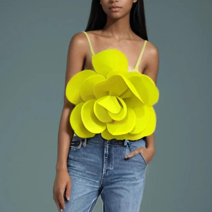 Top con flores en 3D