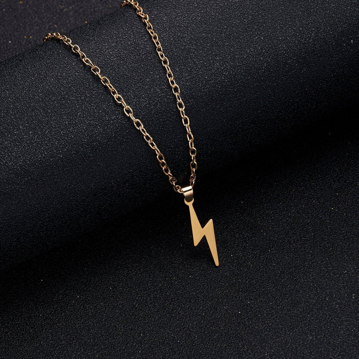 Collar de acero inoxidable dorado claro para hombre